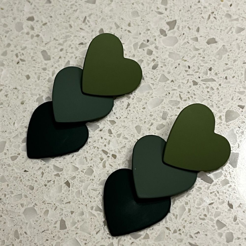 Color Block Heart Drop Earrings - Picture 6 of 11